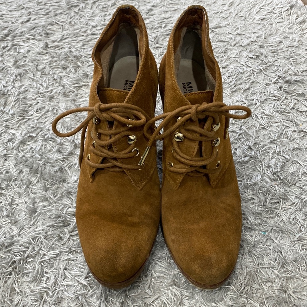 Mickael Kors Tan ankle boots